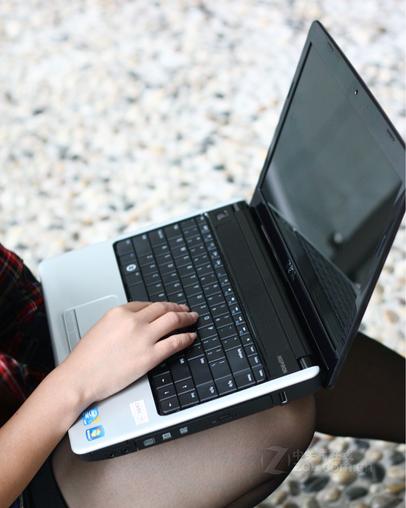 【二手戴尔 Inspiron 1440 T4300 】戴尔Inspiro